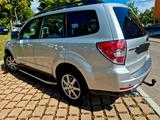 Subaru Forester 2.0X Exclusive Automatik TÜV 04.2027HK - Subaru Forester mit Benzin-Antrieb: Exclusive