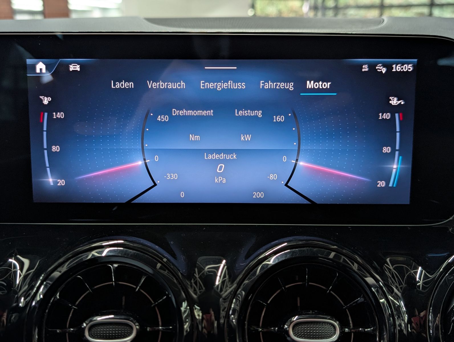 Fahrzeugabbildung Mercedes-Benz GLA 250 e LED LEDER AHK SHZ MFL VIRT KAM WinterP