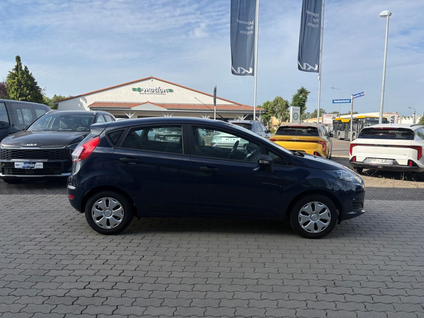 Fahrzeugabbildung Ford Fiesta AHK Klima Radio Zahnriemen NEU
