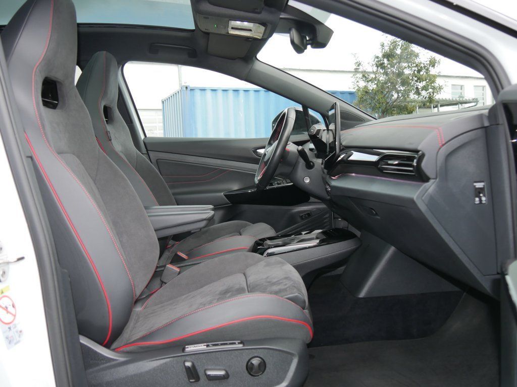 Volkswagen ID.5 GTX 4Motion Navi AHK IQ.Light ACC DCC Kamer foto 4
