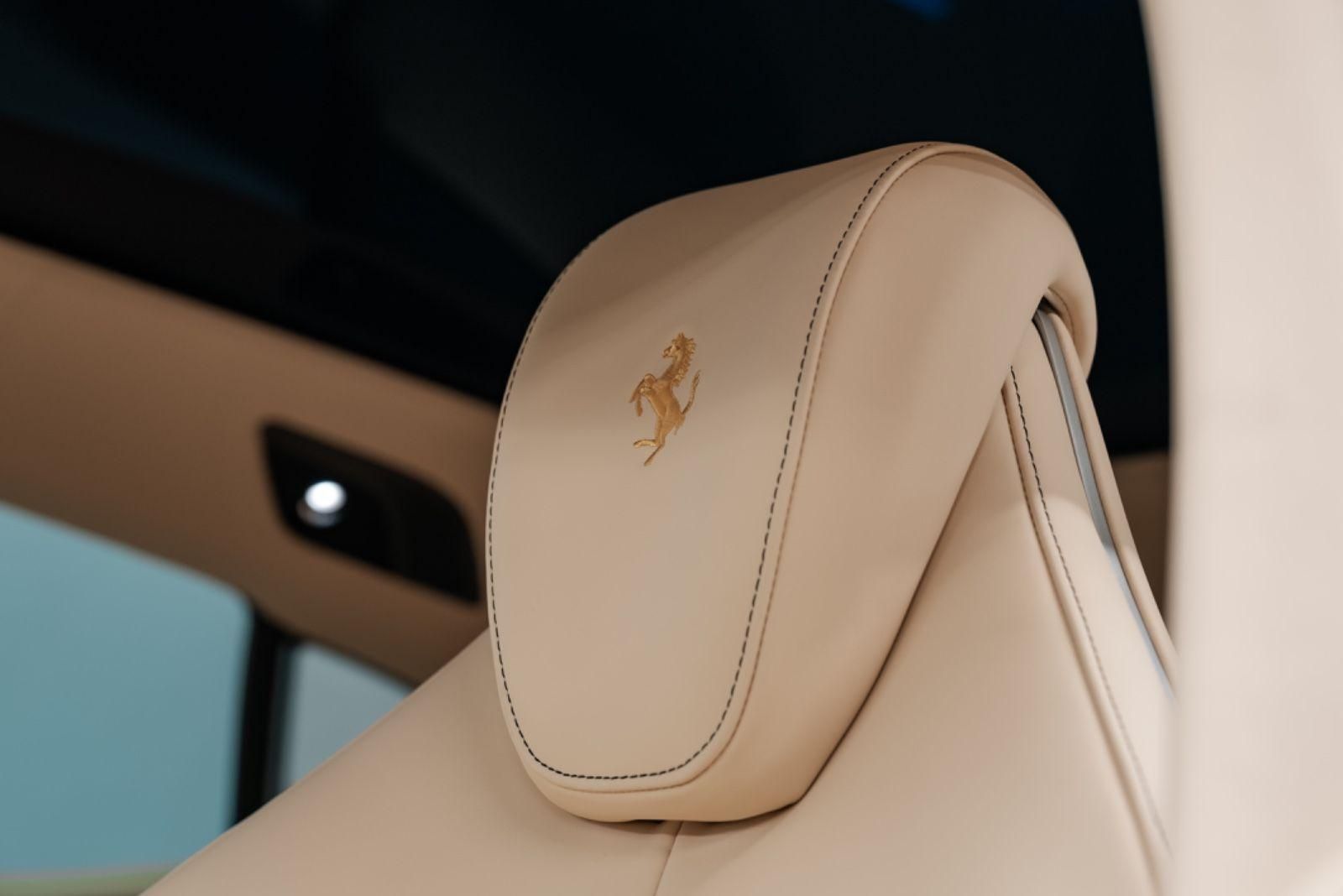 Fahrzeugabbildung Ferrari Purosangue V12 FULL CARBON/LIFT/MASSAGE/STOCK