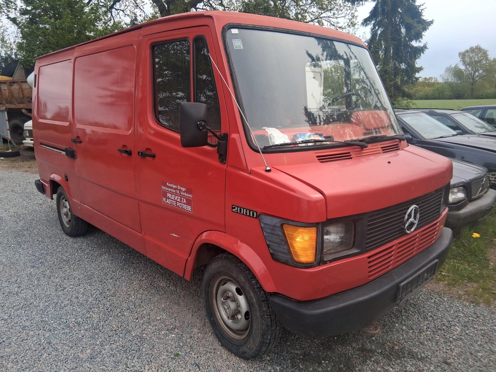 Mercedes-Benz 208D, guter Zustand, neue reifen