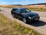 Mercedes-Benz Mercedes Benz E500 avantgarde-Voll/AHK, Le... - gebrauchte Mercedes-Benz E 500 aus dem Jahr 2004