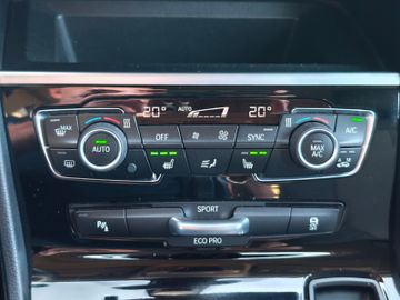 BMW 218 Active Tourer 218 i*Autom*LED*Navi*SHZ*PDC*