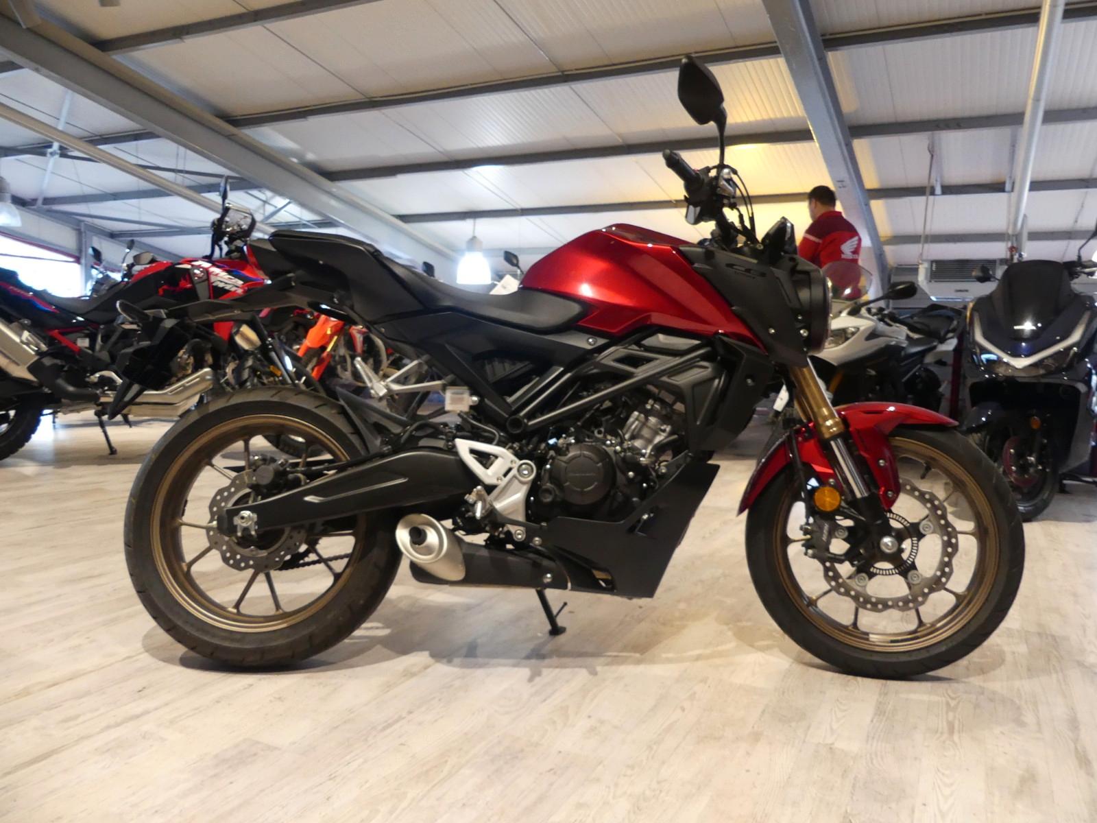 Honda CB125R mit ABS incl. Anlieferung