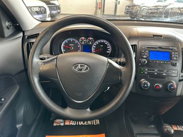 MYAUTOCENTER – Gebraucht- und Jahreswagen mit Werkstattservice in Pfaffenhofen Hyundai i30 *Scheckheft*Klimaanlage*TÜV-NEU*