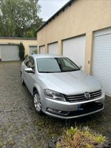 Volkswagen Sehr gepflegt & alle Wartungen mit Service... - VW Passat Gebrauchtwagen in Bochum