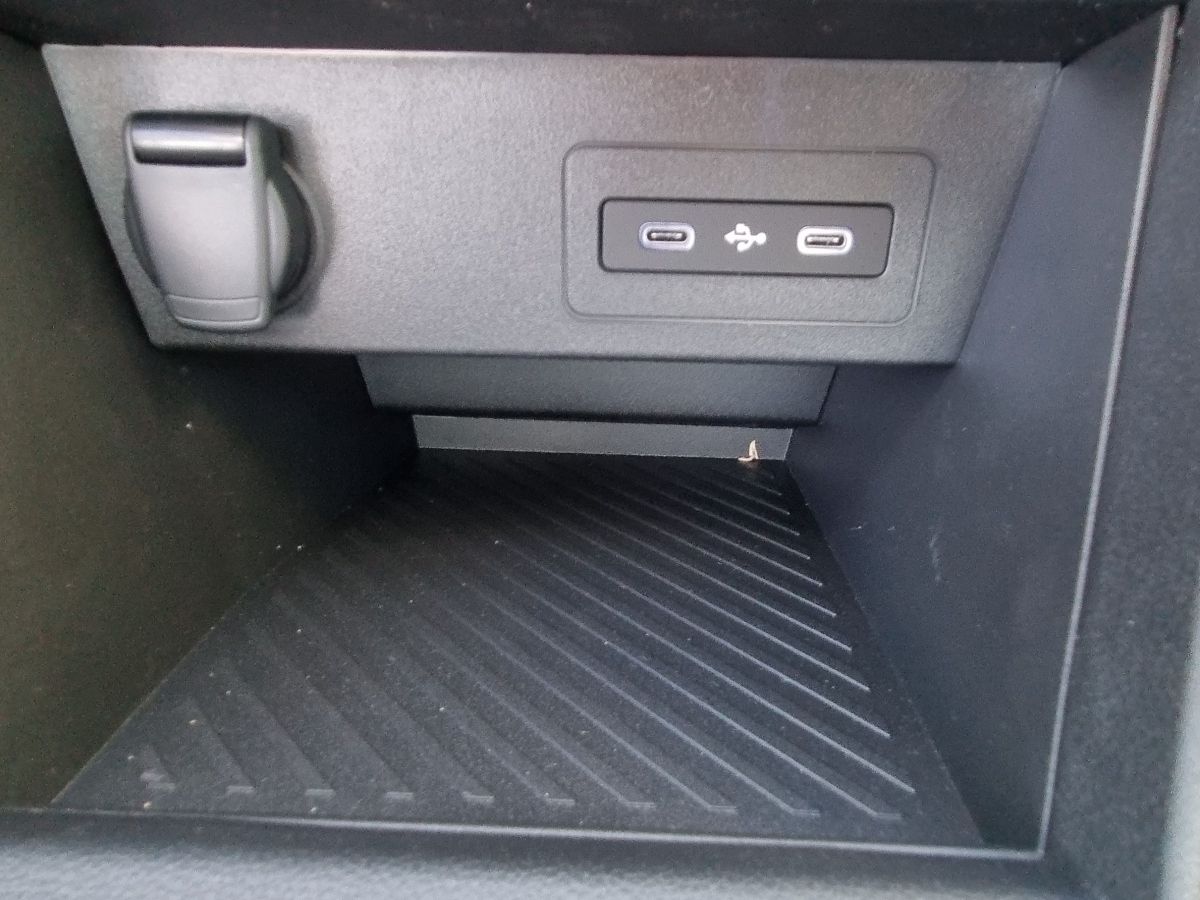 Fahrzeugabbildung Dacia Sandero Stepway Expression TCe 110