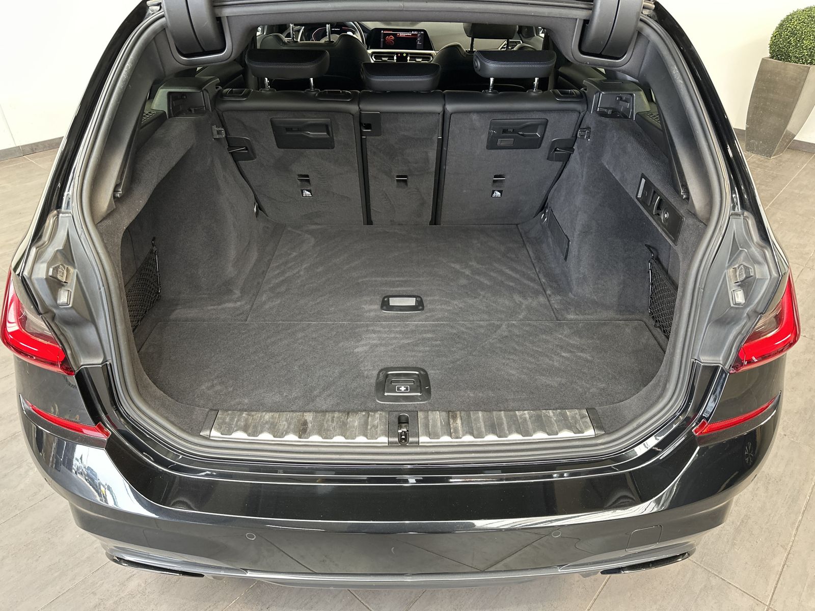 Fahrzeugabbildung BMW M340d Touring xDrive NAV+LASER+ACC+AHK+H&K+KAM
