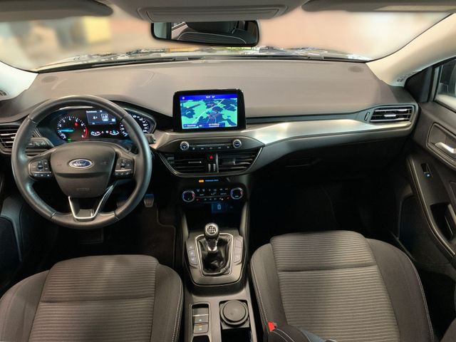 Focus Tunier 1.0 Eco Boost Titanium LED+KAMERA+N