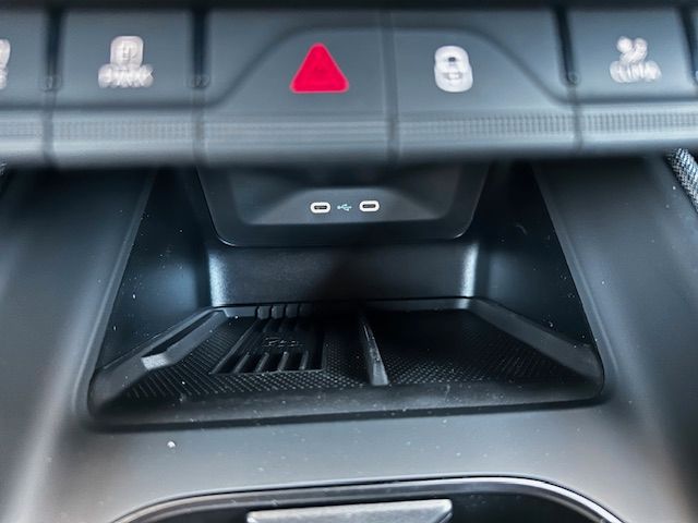 Elroq 50 Tour AHK;NAV;ACC;SHZ;PDC;CARPLAY;KESSY