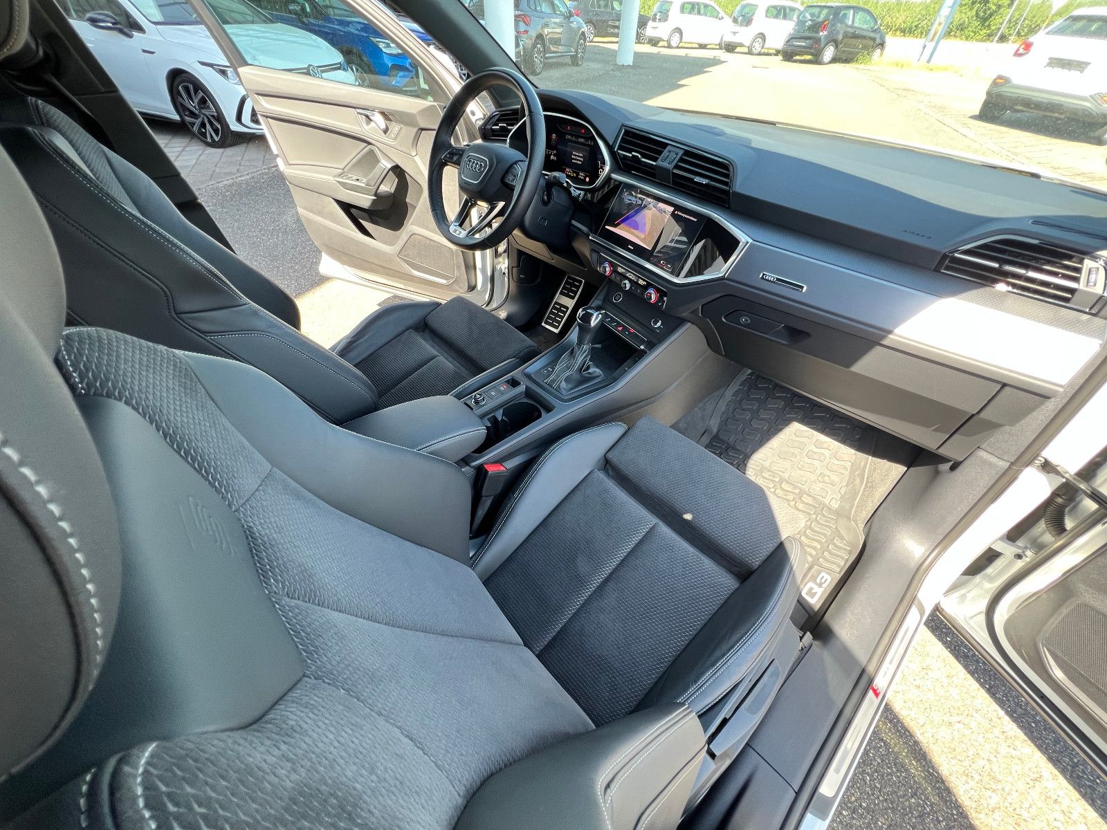 Audi Q3 35 TFSI S line,S-tronic,LED,Navi,Kamera,ACC foto 14