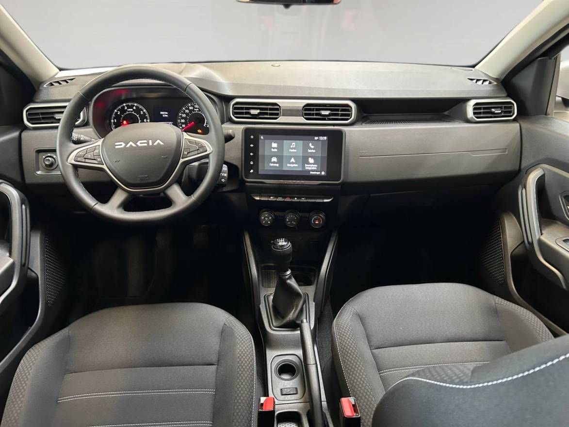 Fahrzeugabbildung Dacia DUSTER Expression TCe 130