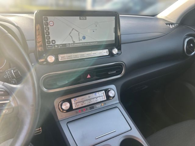 Fahrzeugabbildung Hyundai KONA Edition 30+ Elektro 2WD Navi Soundsystem AC