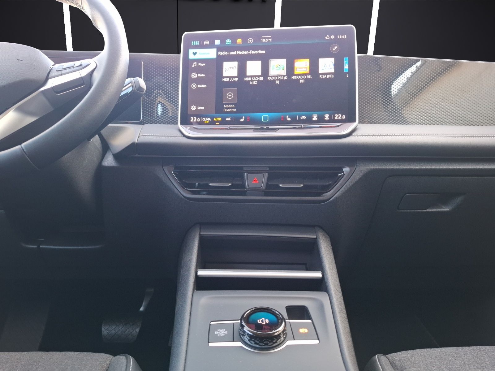 Fahrzeugabbildung Volkswagen Tiguan eTSI Life DSG Standhzg. LED AHK Navi AID