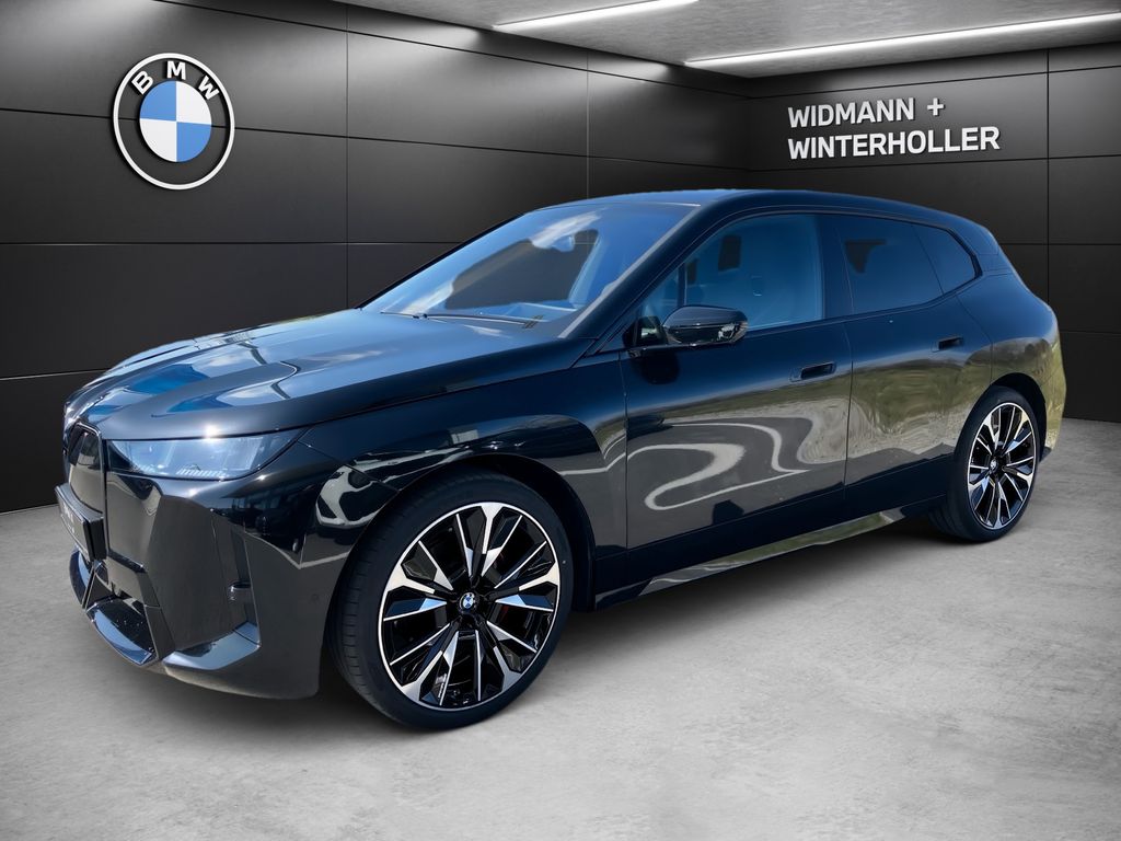 BMW iX