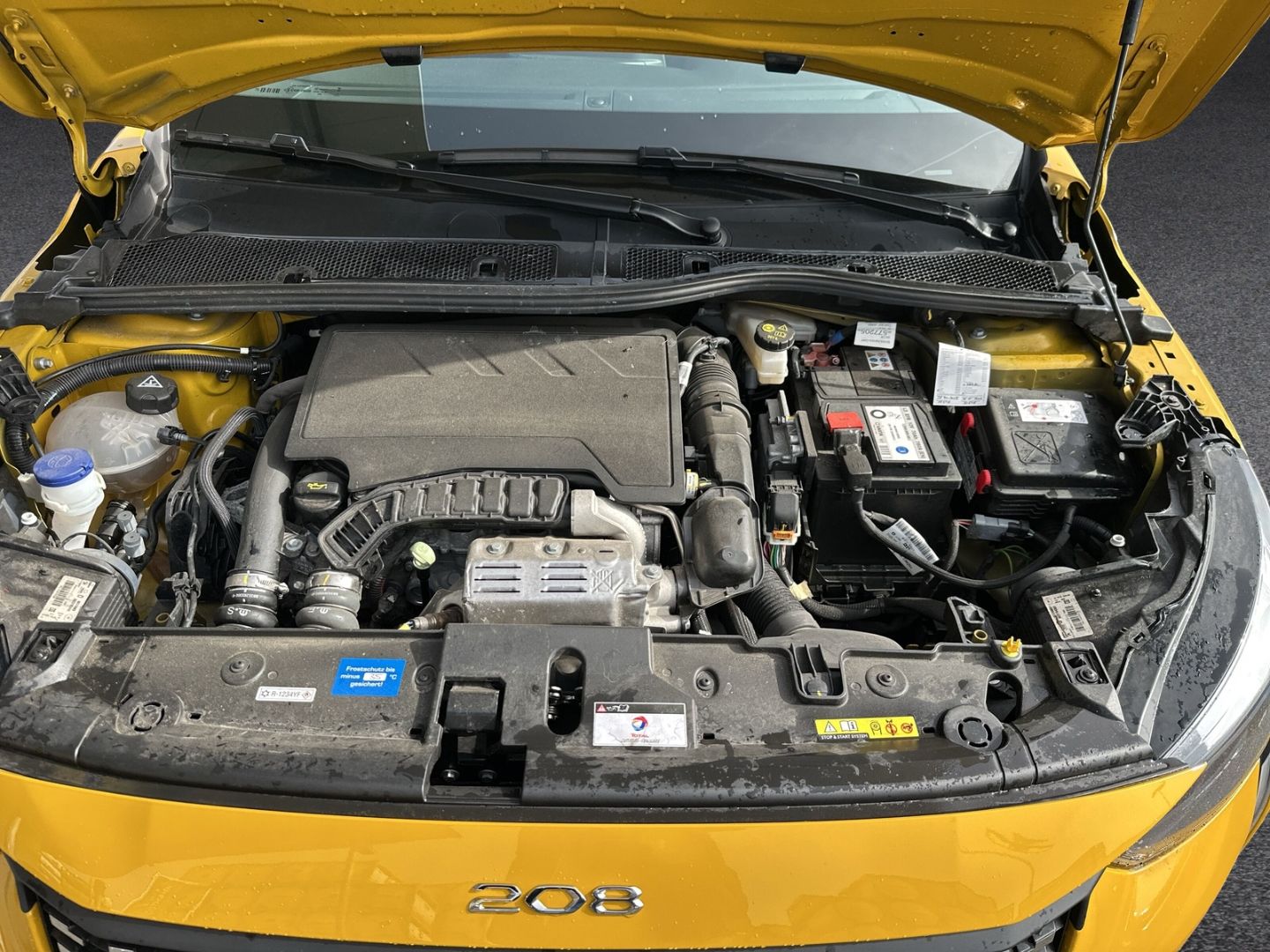 Fahrzeugabbildung Peugeot 208 Active Pack DAB SHZ Spurhalteass. Verkehrsze