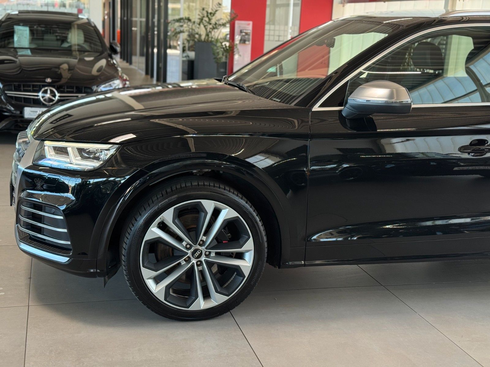Fahrzeugabbildung Audi SQ5 3.0TDI quattro "Magnetic-Ride 3-Zonen-Klima"