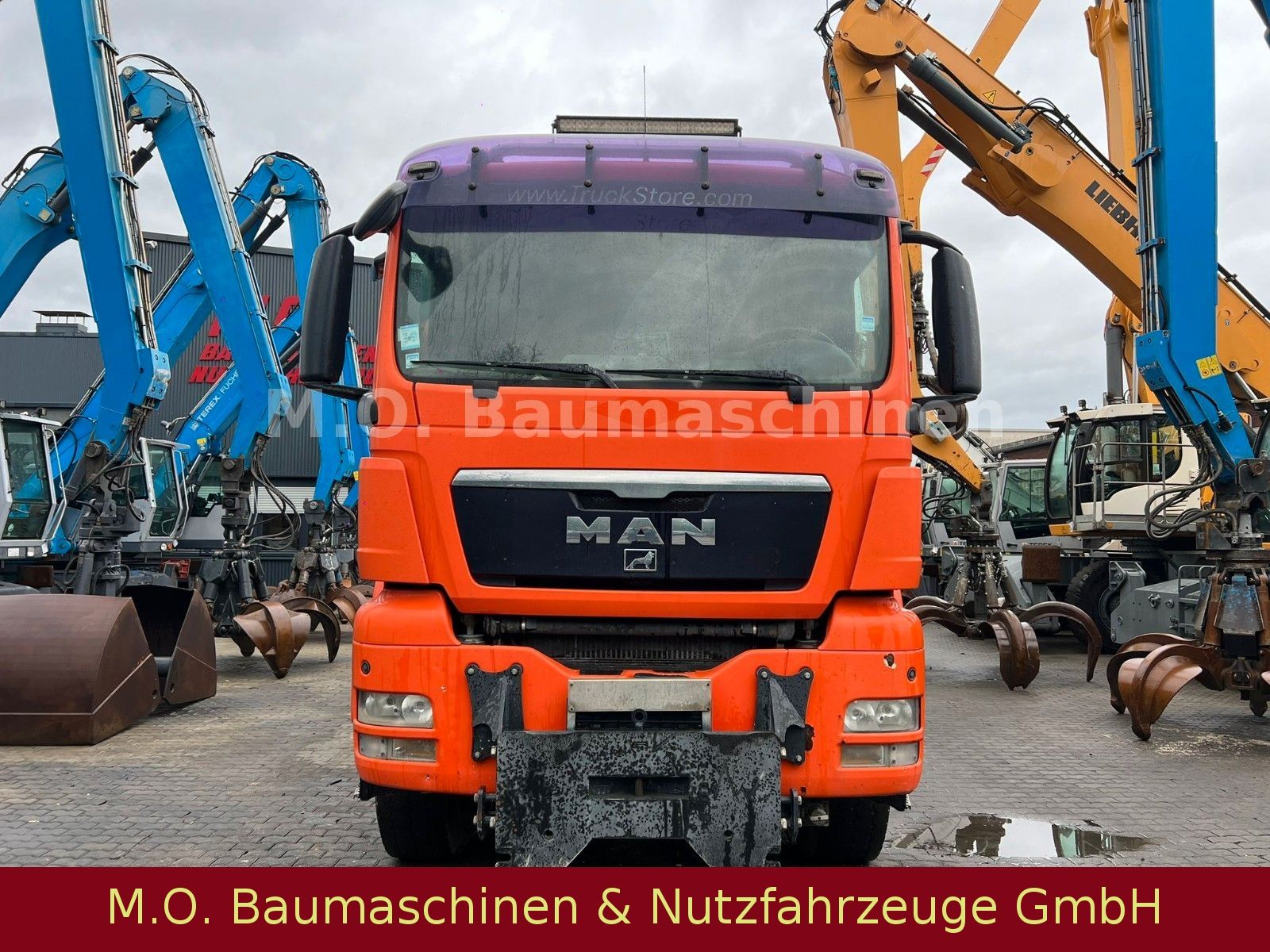 Fahrzeugabbildung MAN TGS 26.440 / 6x6 / Bordmatik / Plane / AC /