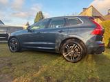 Volvo XC60 B4 Momentum Geartronic Momentum - Volvo XC60 Gebrauchtwagen in Hannover