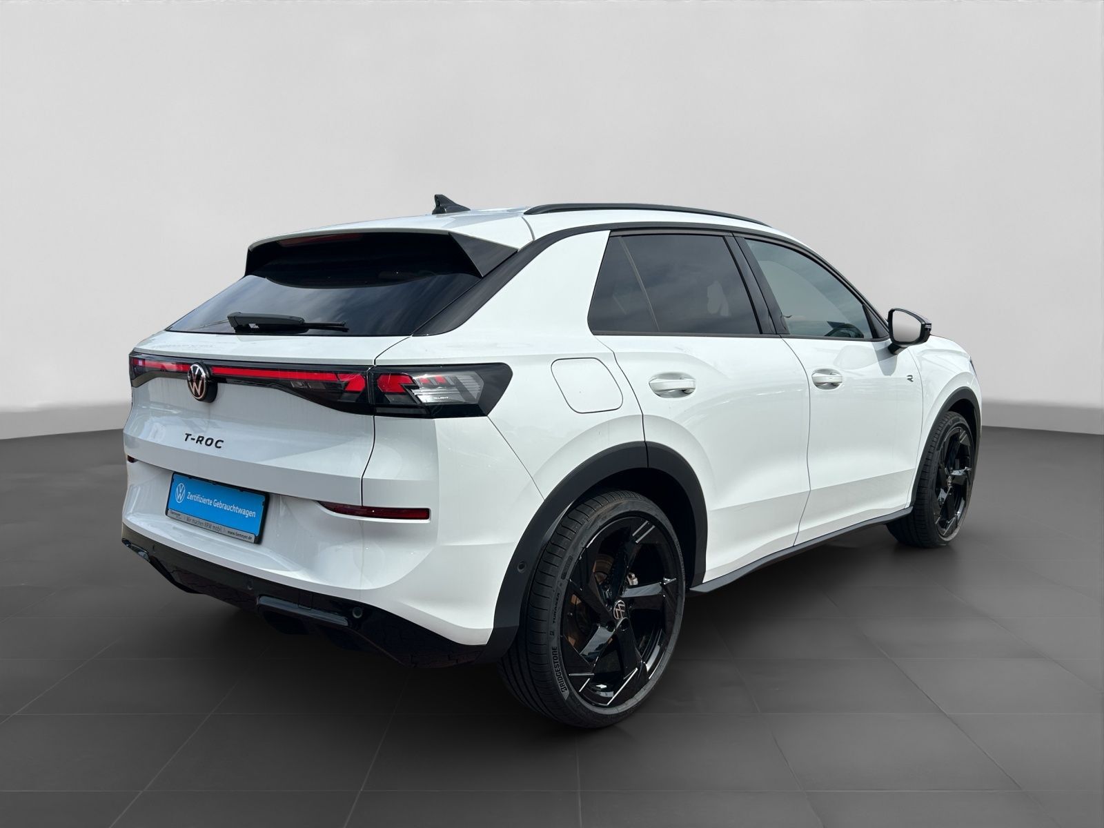 Volkswagen T-Roc 1.5 eTSI DSG R-LINE BLACK LM20 MATRIX HuD foto 3