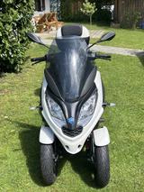 Piaggio MP3 300 - Piaggio Motorräder in München
