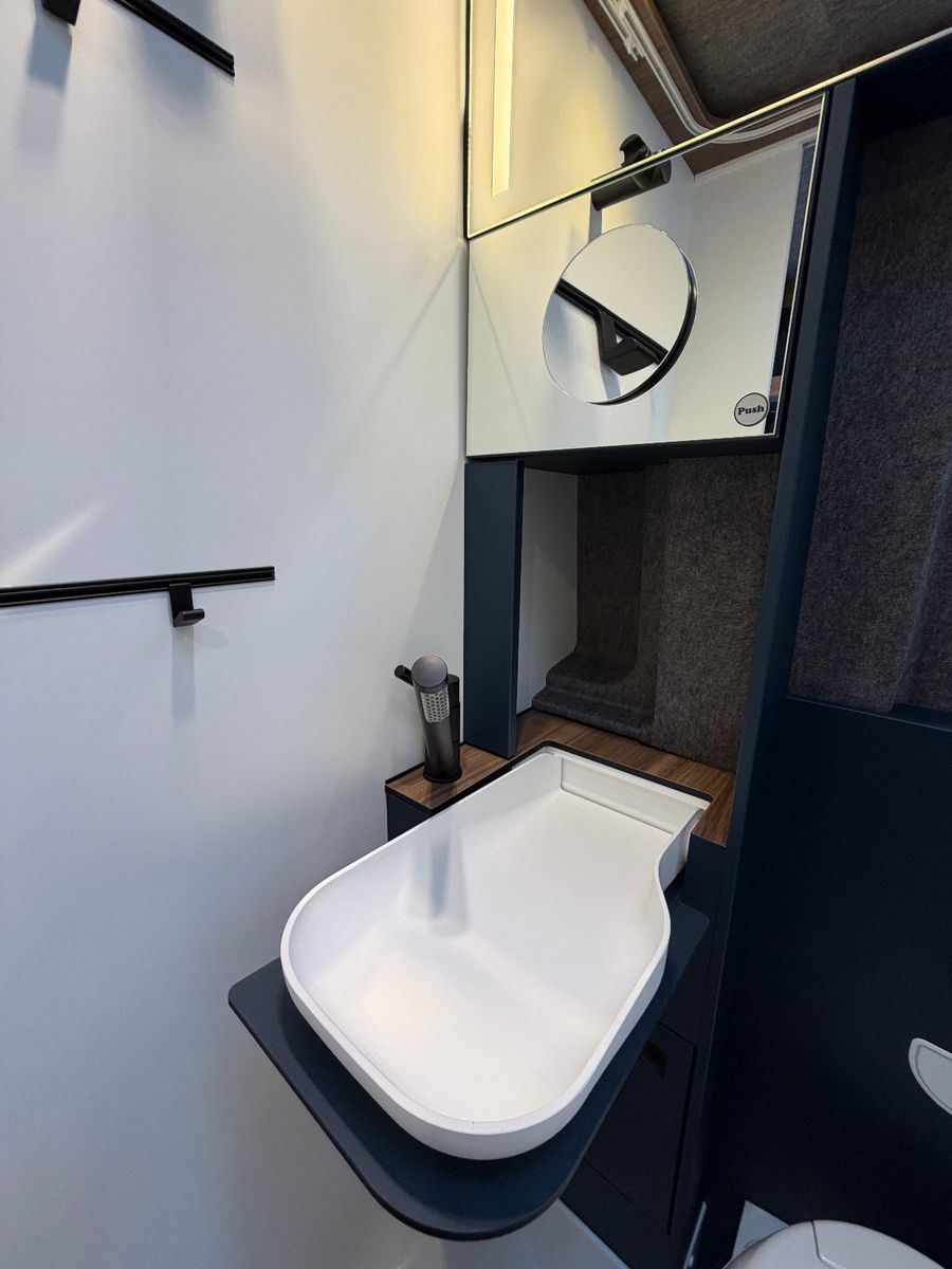 Fahrzeugabbildung HYMER / ERIBA / HYMERCAR Eriba Car 600 - First Edition - 7.539€ sparen!!!