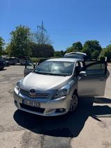 Toyota Verso 2.0l D-4D - - Toyota Verso mit Diesel-Antrieb: 2.2