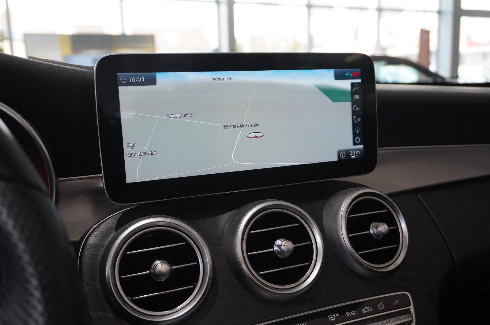 Fahrzeugabbildung Mercedes-Benz C 200 CABRIO 9G AMG LINE NAVI/LED/KAMERA/SPORT