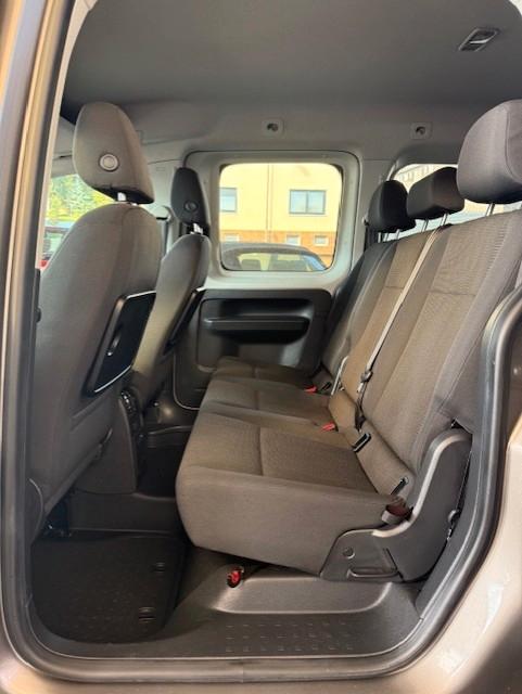 Volkswagen Caddy PKW Maxi Comfortline*7SITZER*NAVI*XENON