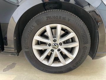 Volkswagen Passat Variant - 11