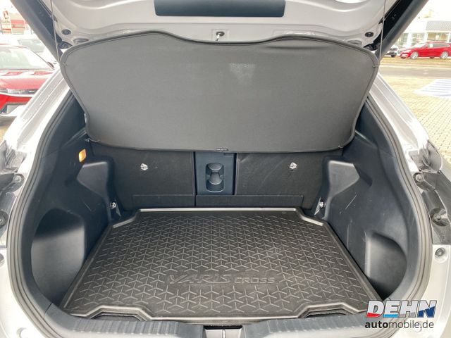 Toyota Yaris Cross 1.5 Hybrid Team Deutsch.Safety Cargo