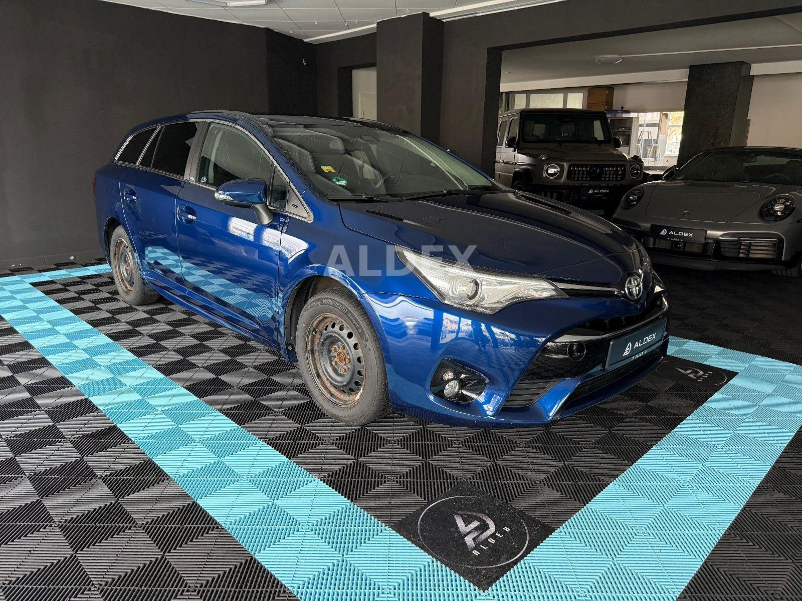 Toyota Avensis 1.6 D-4D Touring Edition S°KAMERA°AHK°