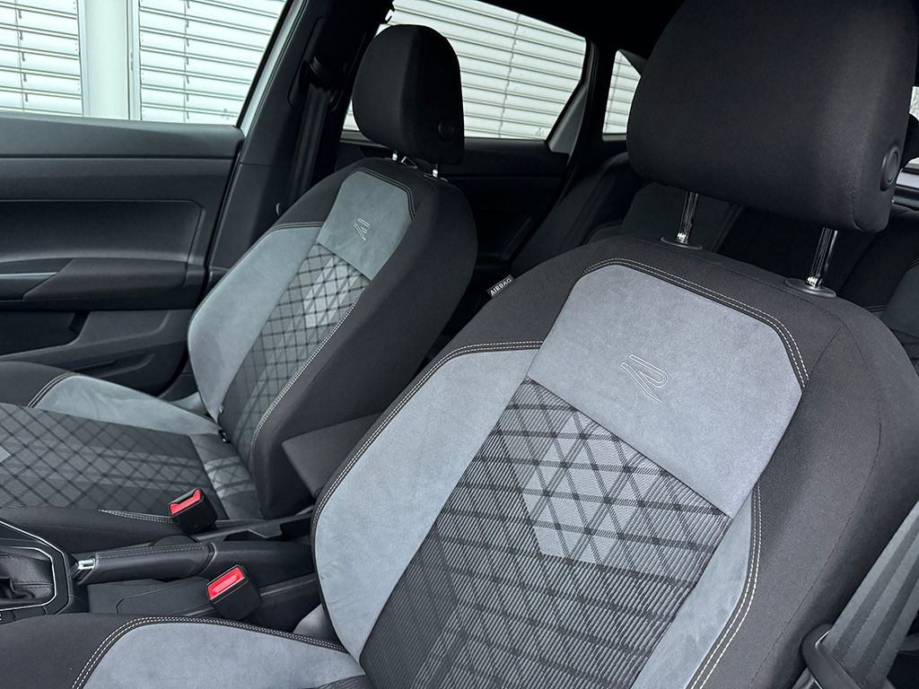 Taigo 1.5 TSI DSG R-LINE *NAVI*LED*IQ.DRIVE*
