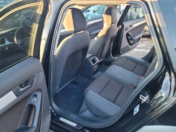 Audi A4 Allroad - 12