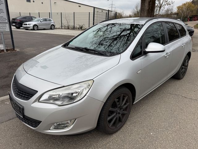 Opel Astra J Sports Tourer Design Edition Sitzheizung