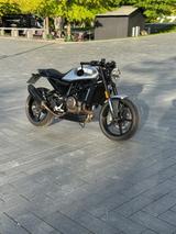 Husqvarna Vitpilen 701 (TÜV neu, Service neu, Akrapovic) - HUSQVARNA VITPILEN 701