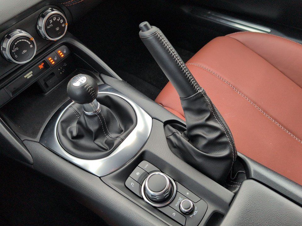 Fahrzeugabbildung Mazda MX-5 SKY-G 184 KAZARI KAMERA+BOSE+LEDER+CARPLAY+