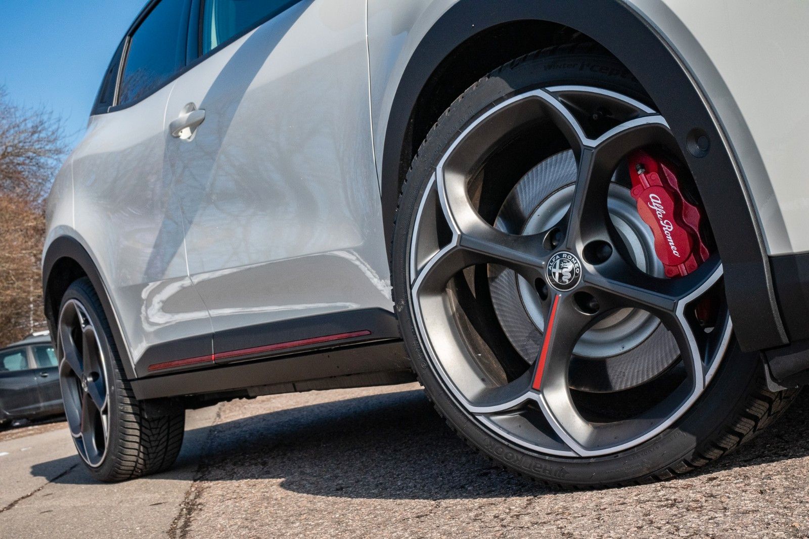 Fahrzeugabbildung Alfa Romeo Junior Elettrica 280 PS  Veloce Sport+Technpaket