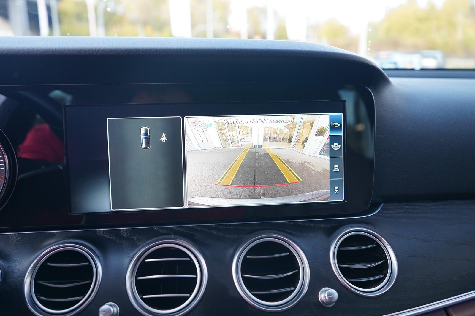 Mercedes-Benz E220 dT-Modell Avantgarde Klimaaut. Navi LED AHK