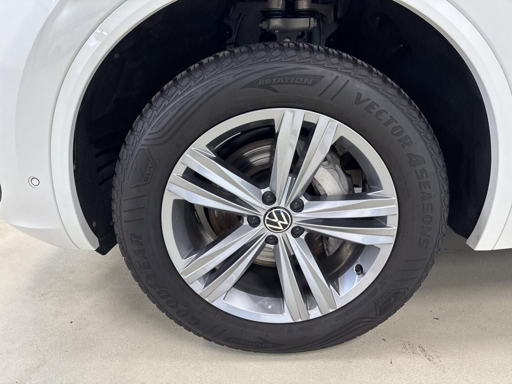 Volkswagen Touareg R-Line 4M 3.0 TDI AHK*PANO*MASSAGE*LUFT