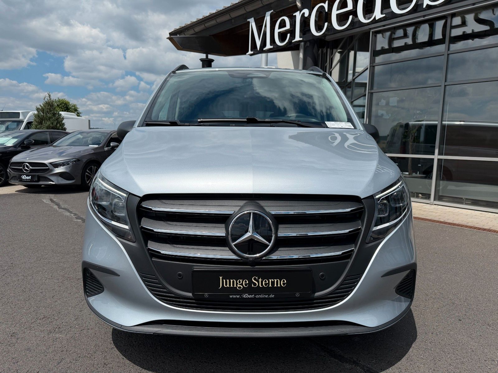 Fahrzeugabbildung Mercedes-Benz Vito 119 CDI Tourer 4x4 2xKlima AHK2,5to Stdheiz