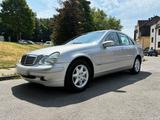 Mercedes-Benz Mercedes C180 W203  Automatik AHK 2.Hd - Mercedes-Benz C-Klasse W203 mit Benzin-Antrieb