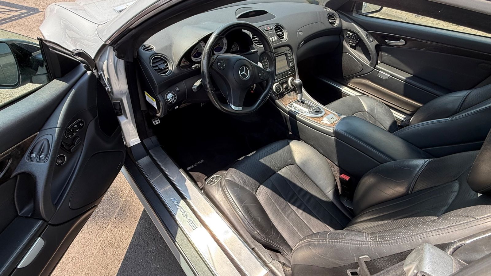 Fahrzeugabbildung Mercedes-Benz SL 63 AMG