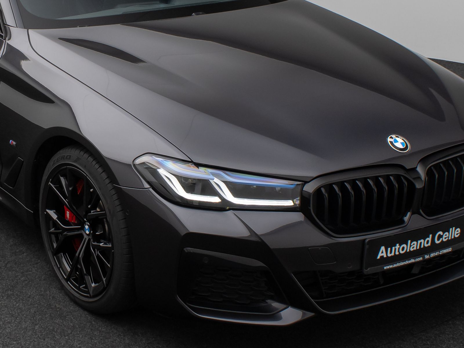 Fahrzeugabbildung BMW 530d xD M Sport Laser Kamera HUD DAB HiFi Komfor