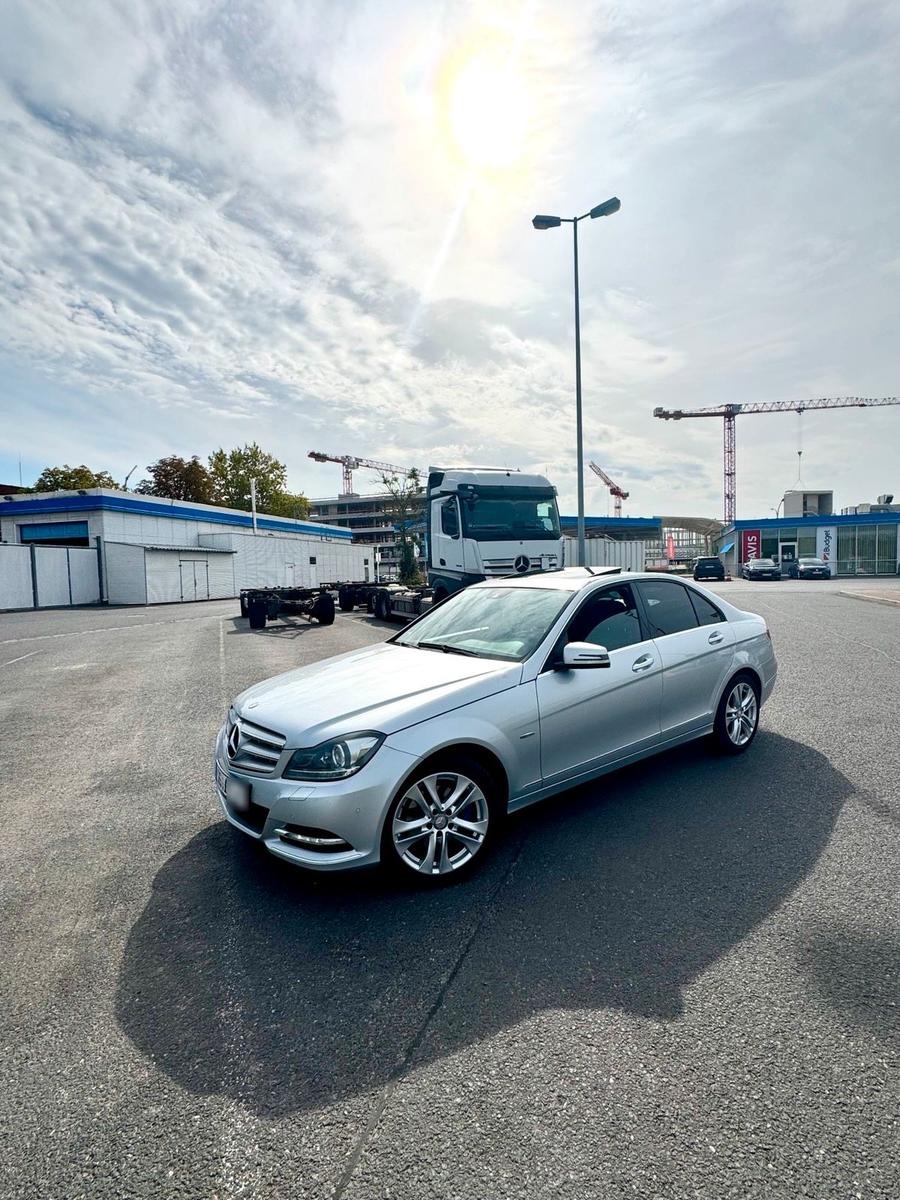 Mercedes-Benz C 220