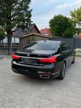 BMW 730d xDrive - *H&K* *AHK*Laser*Massage*Voll - BMW 730 aus 2017