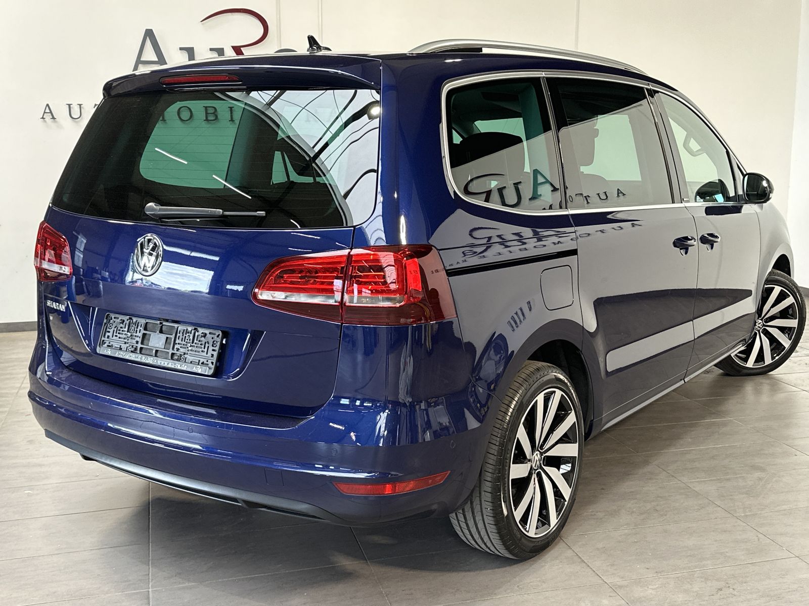 Fahrzeugabbildung Volkswagen Sharan 2.0 TDI DSG IQ.DRIVE NAV+AHK+DCC+KAMERA