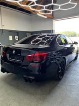 BMW 550i xDrive A Luxury Line Luxury Line - BMW 550 aus 2014