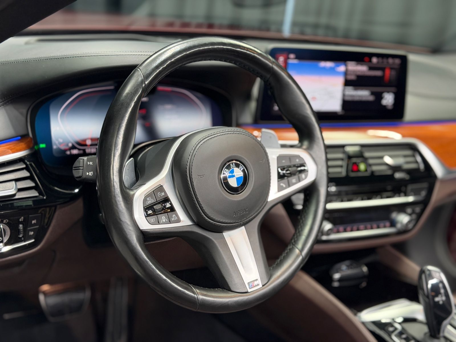 Fahrzeugabbildung BMW M550 i xDrive Limousine|INDIVIDUAL|LASER|H&K|HuD